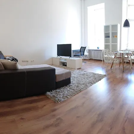 Daire Centre Kreutzwaldi Apartment, Free Parking